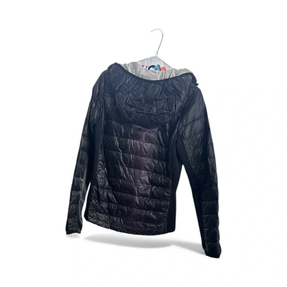 Canada Goose Women’s Black Puffer Jacket - Picture 3 of 8